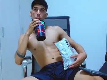 miaknox free chat on liveonude Image 14