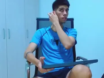 miaknox free chat on liveonude Image 18