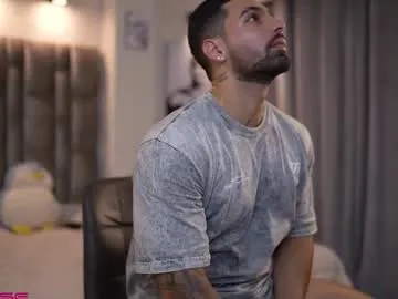 hold-me-tight free chat on liveonude Image 17