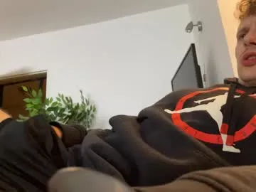 Girl-Pleasure free chat on liveonude Image 13