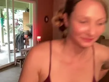 matildamoist free chat on liveonude Image 12