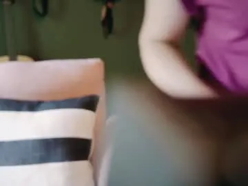 matildamoist free chat on liveonude Image 4