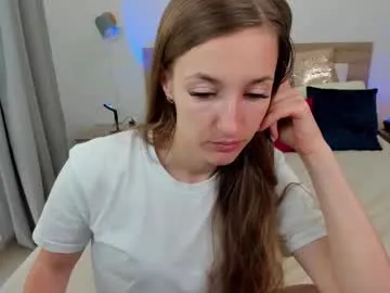 miacolucci_18 free chat on liveonude Image 7