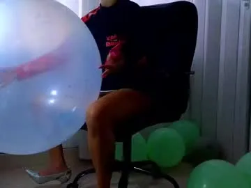 DiamondJo free chat on liveonude Image 16