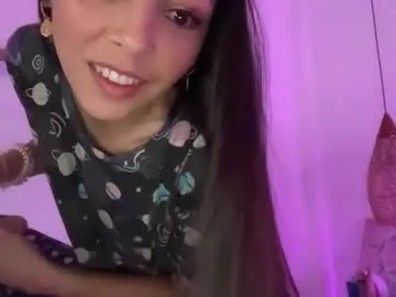 maevemads free chat on liveonude Image 4