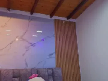 xunybany free chat on liveonude Image 5