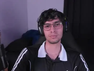 DiamondJo free chat on liveonude Image 13