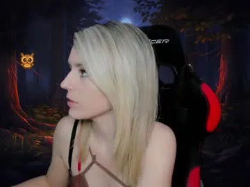 Wild-Angel777 free chat on liveonude Image 15