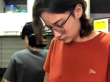 remax14 free chat on liveonude Image 6