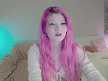 HEYBANANA free chat on liveonude Image 2