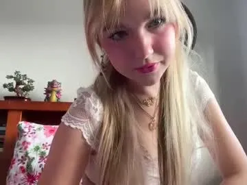 bella_lane_ free chat on liveonude Image 6