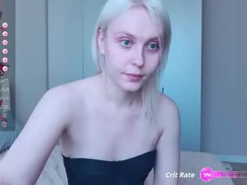 miaknox free chat on liveonude Image 16