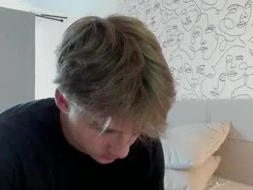 xunybany free chat on liveonude Image 3