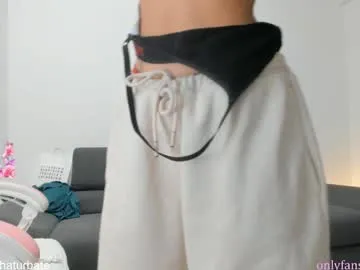 DiamondJo free chat on liveonude Image 14