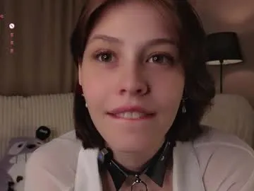 escar_let free chat on liveonude Image 12