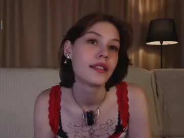 escar_let free chat on liveonude Image 6