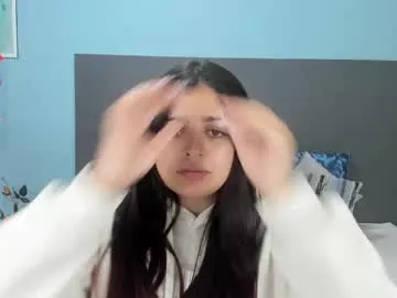 akila_clive free chat on liveonude Image 6