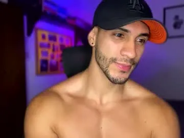 larry_jones free chat on liveonude