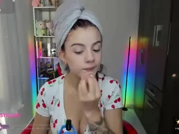 DiamondJo free chat on liveonude Image 10