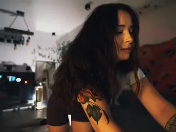 DiamondJo free chat on liveonude Image 19