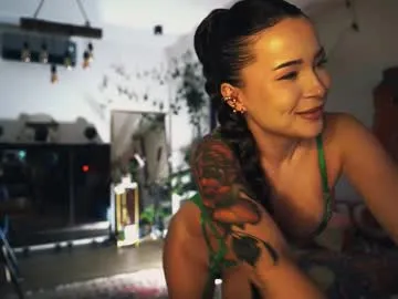 DiamondJo free chat on liveonude Image 9