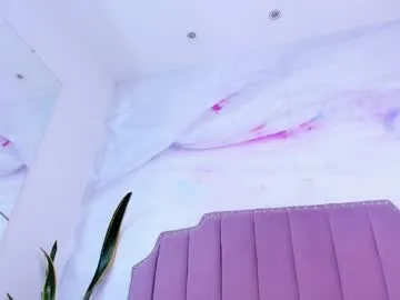 rouxe_lee free chat on liveonude Image 19