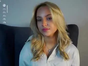 violett_fowlerxx free chat on liveonude Image 17