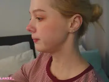 DiamondJo free chat on liveonude Image 12