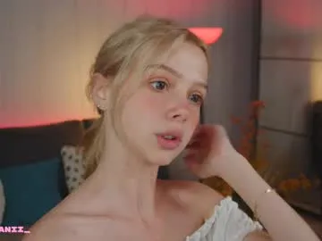 DiamondJo free chat on liveonude Image 6