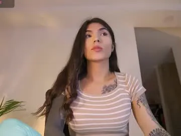 chloe_jeense free chat on liveonude Image 16