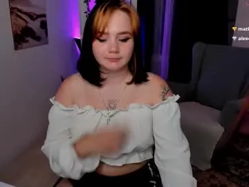 DiamondJo free chat on liveonude Image 13