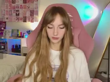 DiamondJo free chat on liveonude Image 18