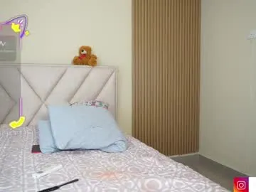 anyaa777 free chat on liveonude Image 18