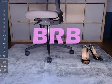 HEYBANANA free chat on liveonude Image 4