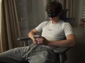 miacolucci_18 free chat on liveonude Image 2