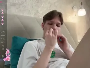 malcolm_yang free chat on liveonude