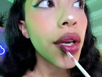 marcelinee__ free chat on liveonude