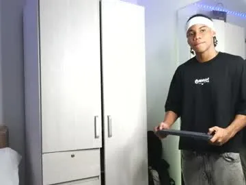 HEYBANANA free chat on liveonude Image 18