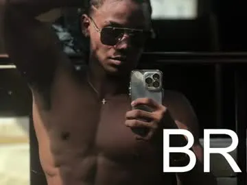 HEYBANANA free chat on liveonude Image 6