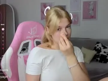 kaylafisherxoxo free chat on liveonude Image 6