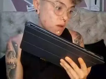 xunybany free chat on liveonude Image 16