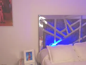 escar_let free chat on liveonude Image 4