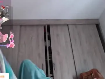 isabelle_sara free chat on liveonude Image 11