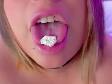 brilliantvictoria free chat on liveonude Image 6