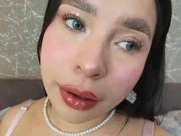 mia_roux13 free chat on liveonude