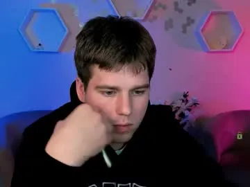 michael_strong_ free chat on liveonude