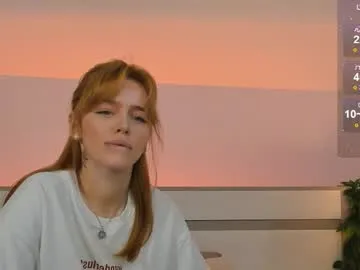 lory34 free chat on liveonude Image 10