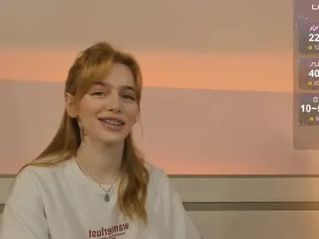 lory34 free chat on liveonude Image 15