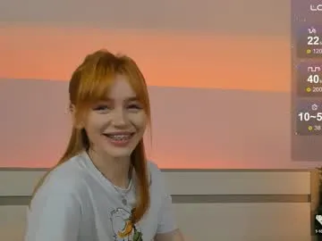 lory34 free chat on liveonude Image 2