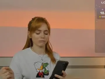 lory34 free chat on liveonude Image 3